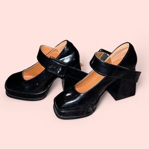 Glossy Black Chunky Heels with Strap